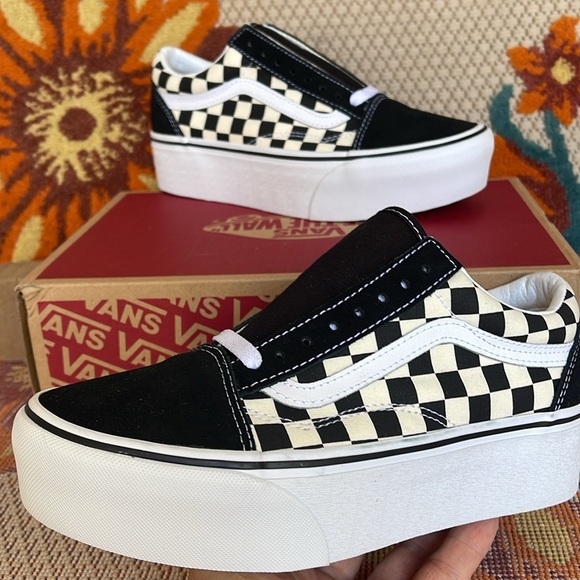 Vans Men’s Old Skool Stacked
Checkerboard Black/Classic
VN0A7Q5MTYQ
Platforms - Picture 15 of 16